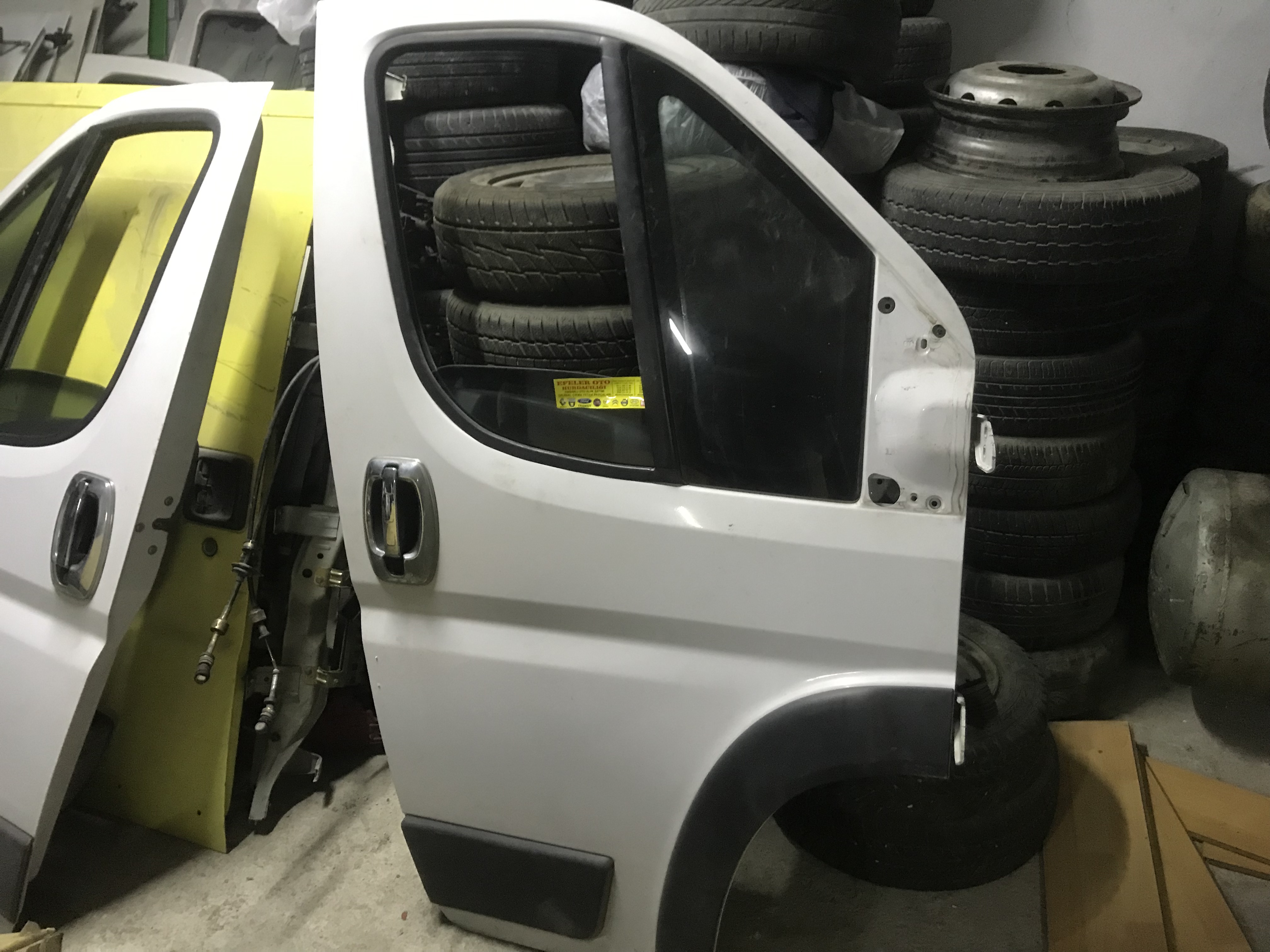 FİAT DUCATO SAĞ ÖN KAPI